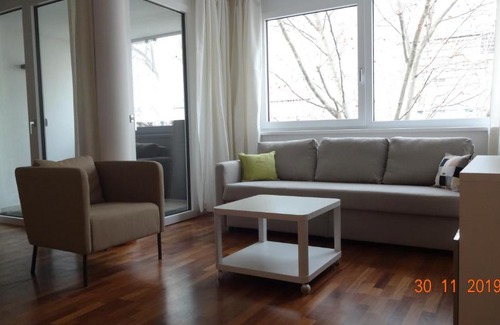 Kaisermuhlen Apartment | UNITED NATIONS VIENNA APARTMENT 12