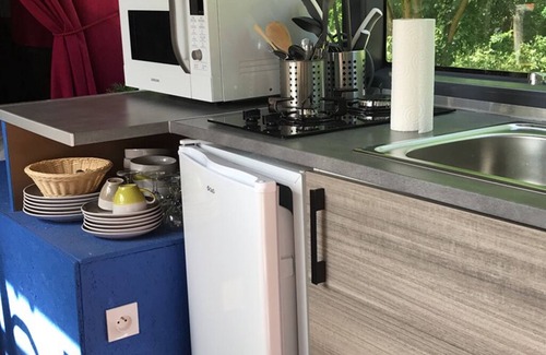 Roanne House | Unusual 4-person accommodation with swimming pool