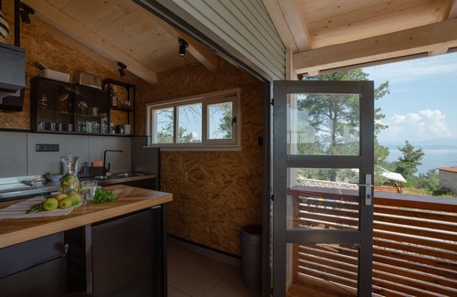 Rogac Ski Chalet | Unwind in a unique Chalet with a sea view patio