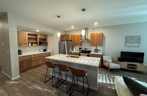 Roosevelt House | Unwind in Style at Fargo's Hidden Gem! #102