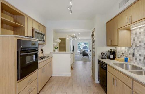 Uptown Apartment | Unwind September Specials Marquee Uptown Galleria