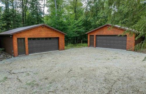 Wetmore House | UP Badger Den