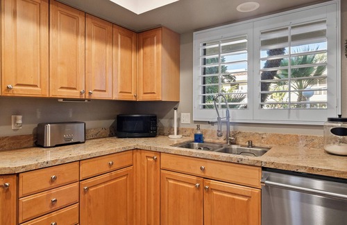 Canyon Corridor Condo | Updated Ground Floor 2BD/2BA Condo at the Popular Canyon Granada - Canyon Granad