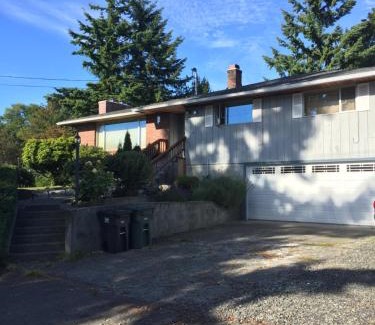 Boulevard Bluffs House | Upper Level with a view
