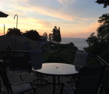 Boulevard Bluffs House | Upper Level with a view