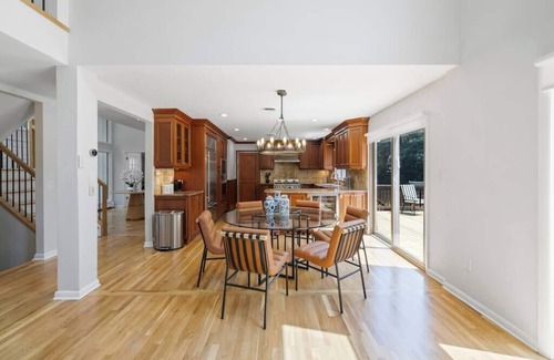 Airmont House | Upper Saddle River Resort with Pool and Lake Access