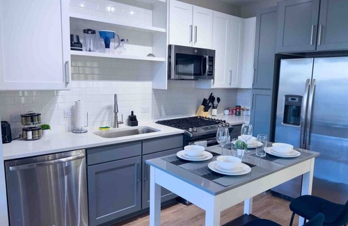 Charlotte Apartment | Upscale 2 Bed Suite—In Waverly!