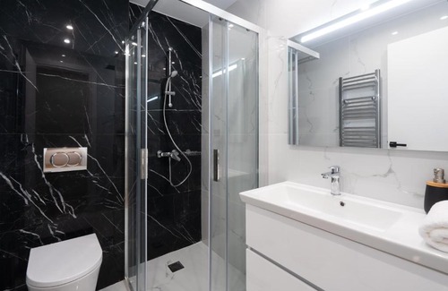 Chalandri Apartment | Upscale Apartment in Chalandri with Large Terrace