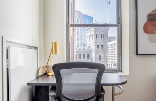 Bay Village Apartment | Upscale Back Bay 1BR w/Gym & W/D, nr Dining, by Blueground