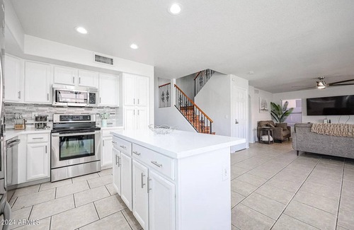 Avondale House | Upscale Desert Escape for gathering - peaceful serenity AND fun!n