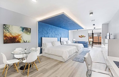 Mott Haven Hotel | Upscale Double King Suite| Fitness Center | Mott Haven