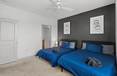 Charlotte Apartment | Upscale King 2BR Suite Mins to Uptown Charlotte