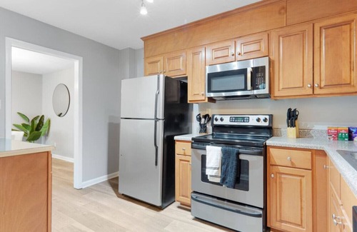 Crabtree Apartment | Upscale King 3 Bed Suite—Mins to Downtown Raleigh!