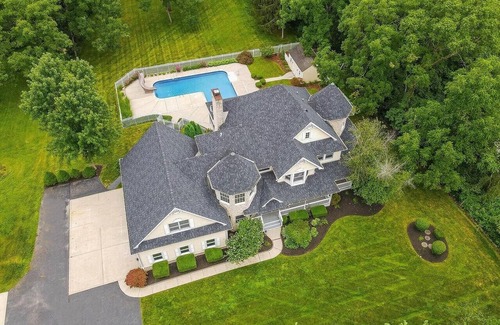 Blacklick House | Upscale Lower Level Ideal For A Cozy Getaway. nPool, Hot Tub, Billiards