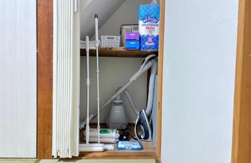 Urayasu Apartment | URAYASU HOUSE!, 15 min bus ride to Disney, Location 6-8-38 Horie Urayasu City Chiba Prefecture, 場所は千葉県浦安市堀江6-8-38です, コインパーキングまで徒歩2分, ドア横キーボックスの番号はご予約後に,チェックイン情報を見る,をご覧下さい