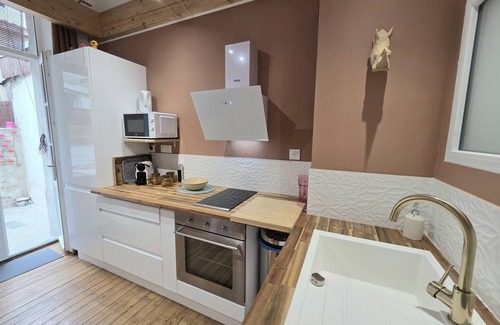 Angouleme Apartment | Urban cocoon with private terrace in the heart of