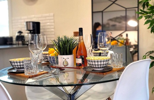 Winnipeg Apartment | Urban-Peg: Modern Comfort in the Heart of the City