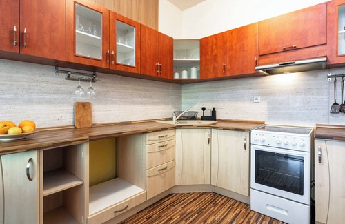 Nove Mesto Apartment | UrbanElegance Escape, top location, private garage parking