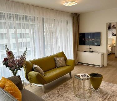 Rogier Apartment | Urbanstay Suites - Jacqmain Downtown Suite