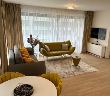 Rogier Apartment | Urbanstay Suites - Jacqmain Downtown Suite