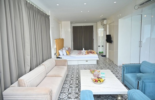 Sector 1 House | Urvi Banquets & Guest House