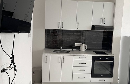 Dobra Voda Condo | uzivajte sa svojom obitelji u ovom modernom smjestaju