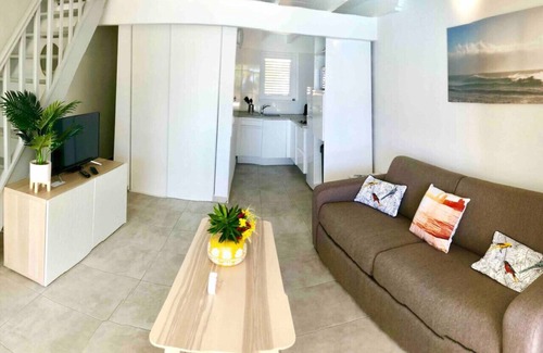 Quartier d Orleans Condo | V2. Panorama de Rêve sur Locéan