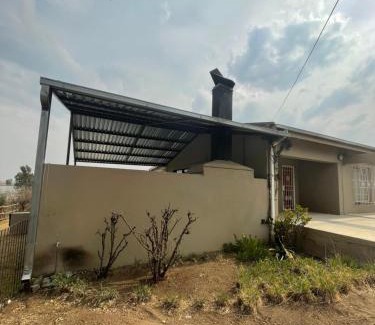 Oranjeville House | Vaaldam @ Sgt Pepper’s Holiday Home