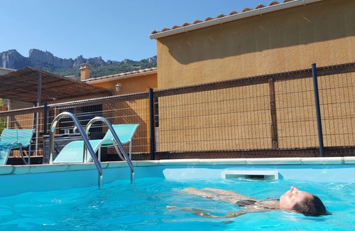 Duilhac-sous-Peyrepertuse House | Vacation home with swimming pool Gite Etape Cathare