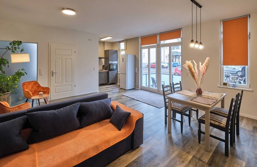 Meiningen Condo | Vacation apartment 1 in the heart of Meiningen, with a view of the theater