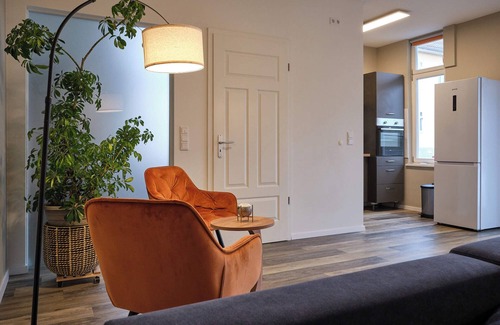 Meiningen Condo | Vacation apartment 1 in the heart of Meiningen, with a view of the theater