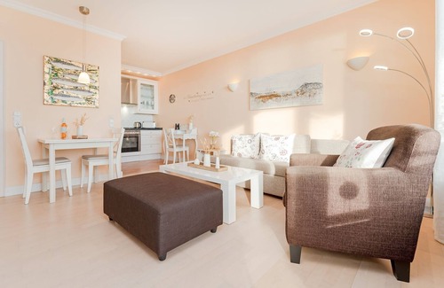 Alt-Travemunde/Ronnau Apartment | Vacation apartment/apartment for 3 guests with 43m² in Travemünde (294131)