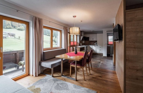 Kelchsau Apartment | Vacation apartment "Almrausch" - Guesthouse Fohringer