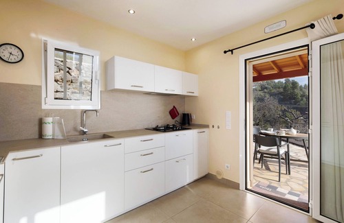 Tijarafe House | Vacation Home "Casa Inti" with Sea View, Private Garden & Wi-Fi