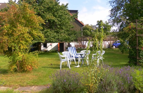 Hamelin Apartment | Vacation home Eichbergblick - in a small green village but near the City