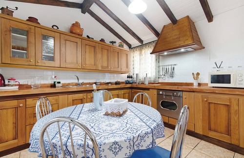 La Solana House | Vacation Home "El Llanete" with Mountain View, Shared Pool & Wi-Fi