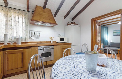 La Solana House | Vacation Home "El Llanete" with Mountain View, Shared Pool & Wi-Fi