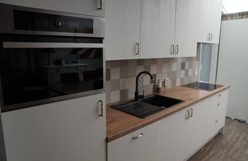 Hoofdplaat House | Vacation home for 2-4-6 people by pond/lake and next to the sea in Zeeland.