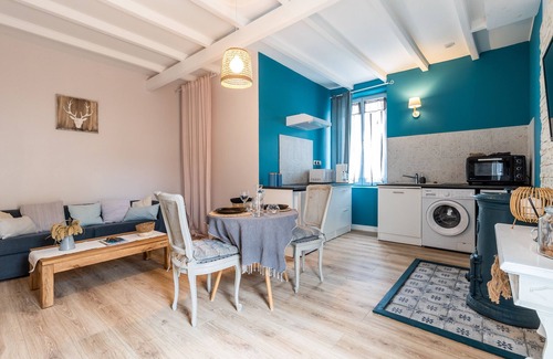 Vertheuil House | Vacation Home "Gîte bien être sauna et spa 4" with Private Sauna & Wi-Fi