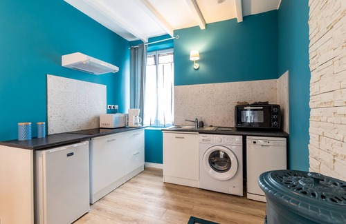 Vertheuil House | Vacation Home "Gîte bien être sauna et spa 4" with Private Sauna & Wi-Fi