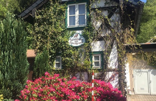 Schierke House | Vacation home Hirschgrund -Overnight stay in an old half-timbered house