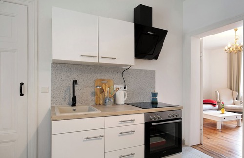 Neuenhagen House | Vacation Home "Landhaus Oderbruch" with 2 Private Terraces, Private Garden & Wi-Fi