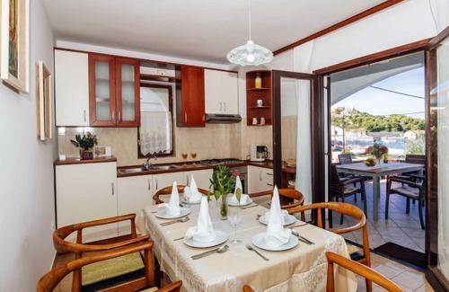 Komoseva House | Vacation home Mira by Interhome