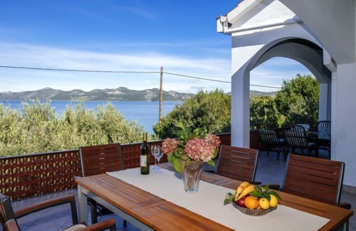 Komoseva House | Vacation home Mira by Interhome