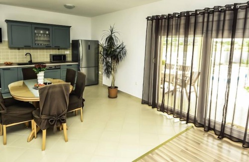 Visocane House | Vacation home Nisa by Interhome