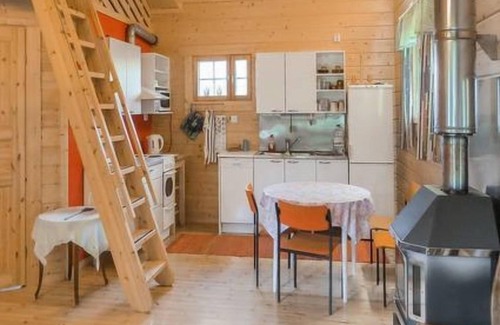 Punkalaidun House | Vacation home Uisku by Interhome
