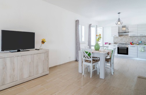 Fanusa House | Vacation Home "Villa Ohana" with Private Mini Pool, Private Whirlpool & Wi-Fi