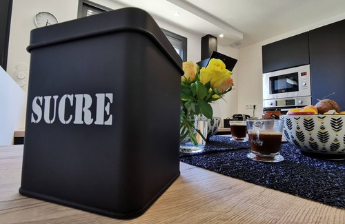 Verzeille House | Vacation home with heated pool and spa