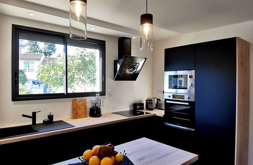 Verzeille House | Vacation home with heated pool and spa