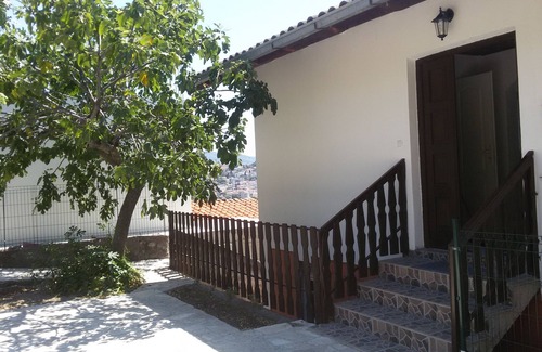 Dobra Voda House | Vacation home with sea view